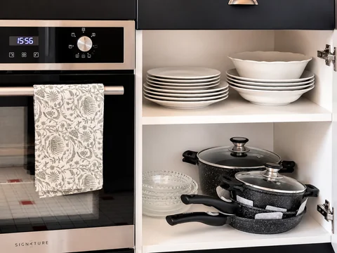 Vaisselle et batterie de cuisine — Gîte 2 personnes